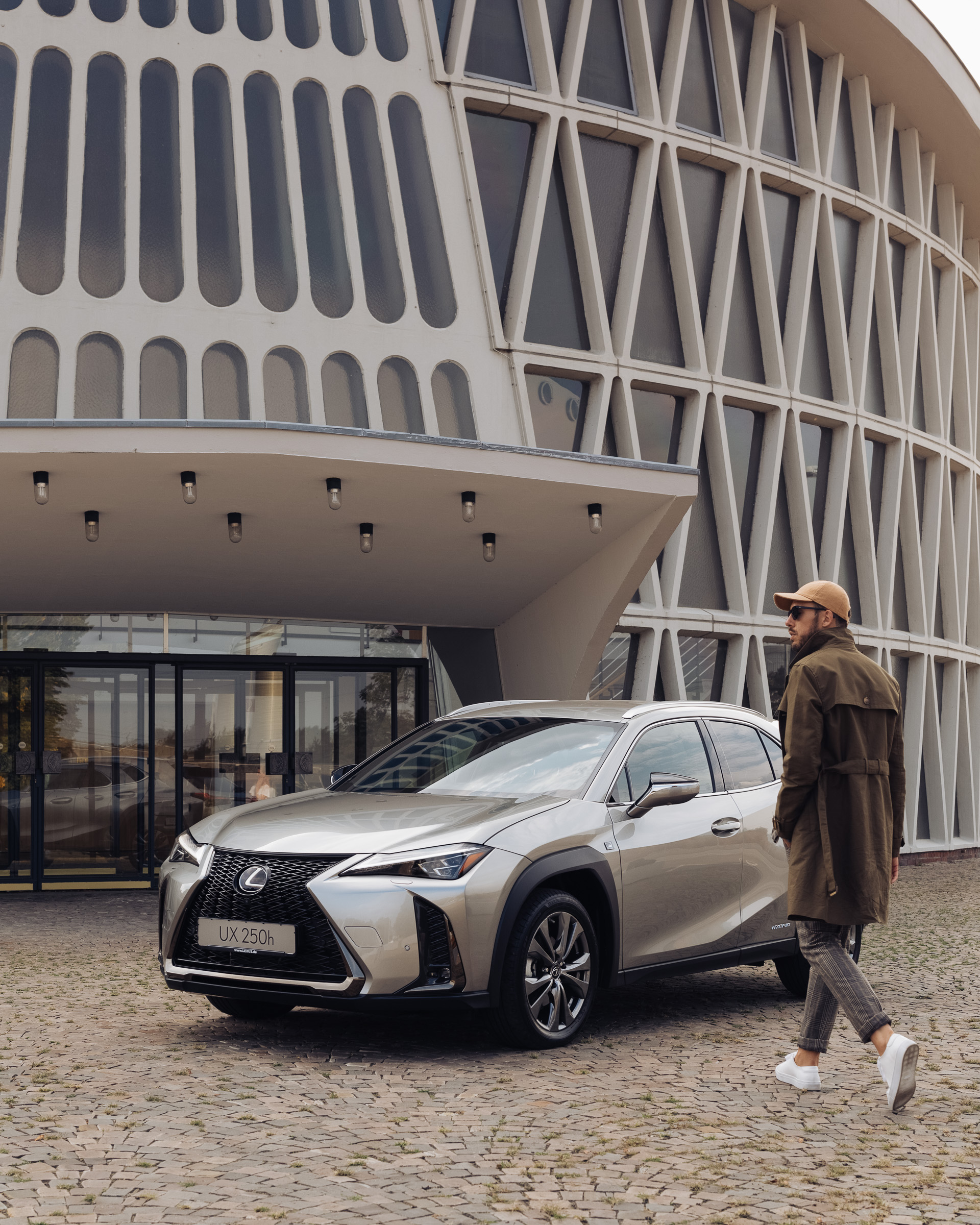 LEXUS UX Architecture Sebastian Schmidt by Rose Time CAR