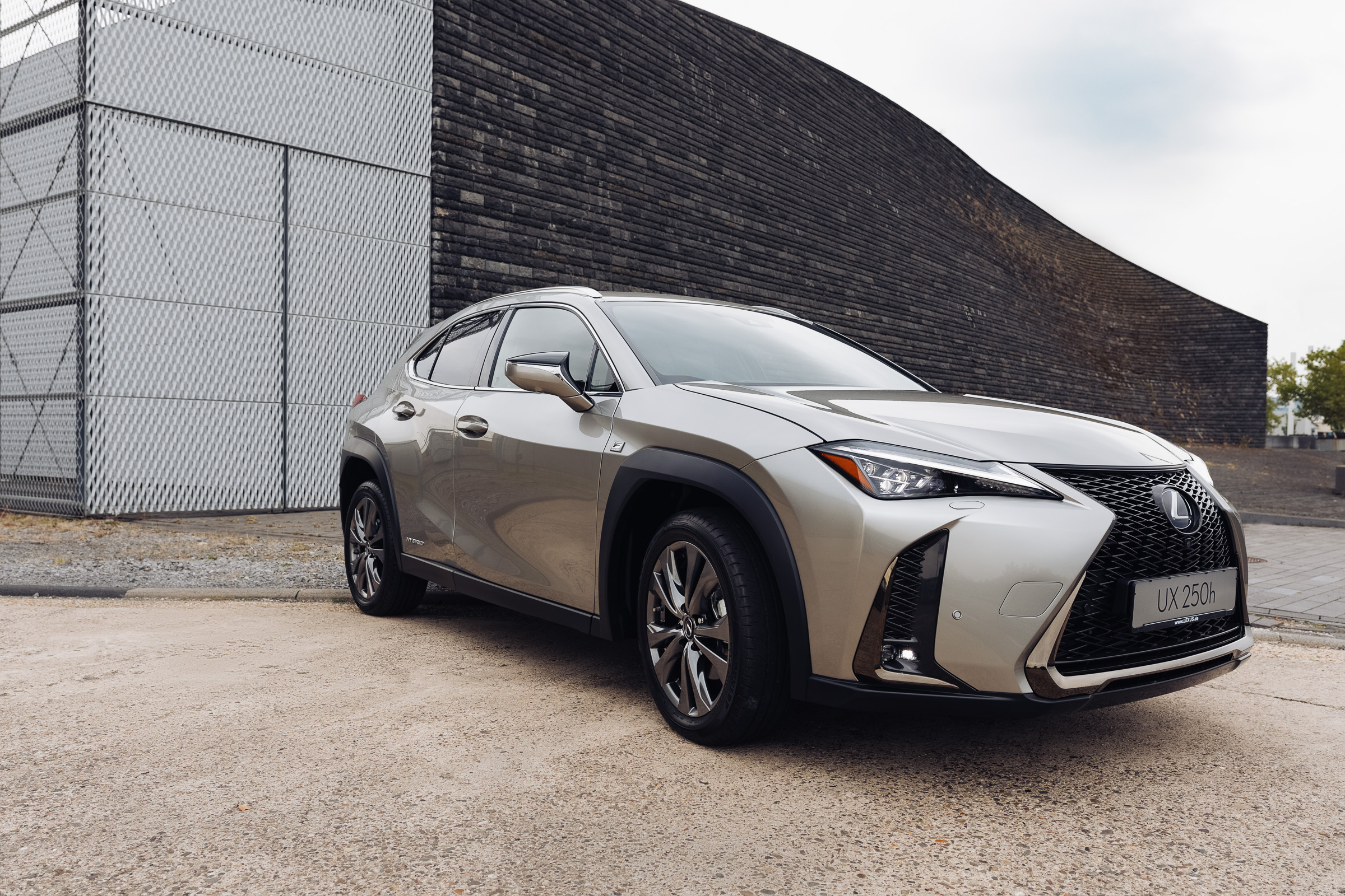 LEXUS UX Architecture Sebastian Schmidt by Rose Time CAR